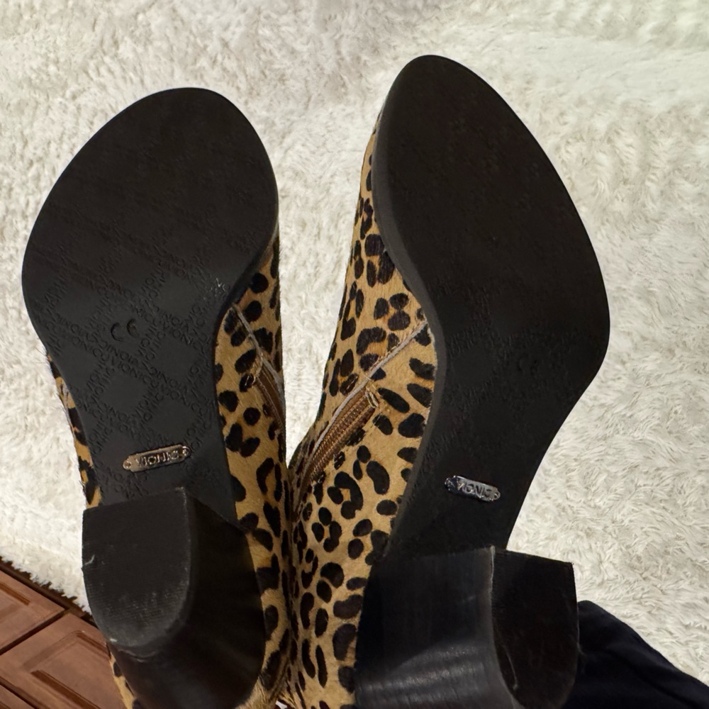Vionic leopard booties - Picture 4 of 5